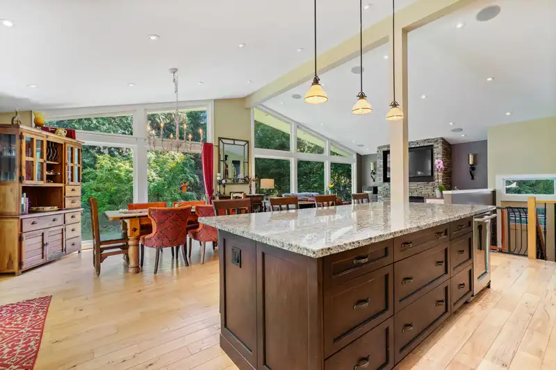 21803 6 AVENUE - photo 4 of 40