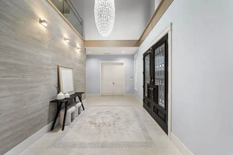 656 BLUE MOUNTAIN STREET - photo 3 of 38
