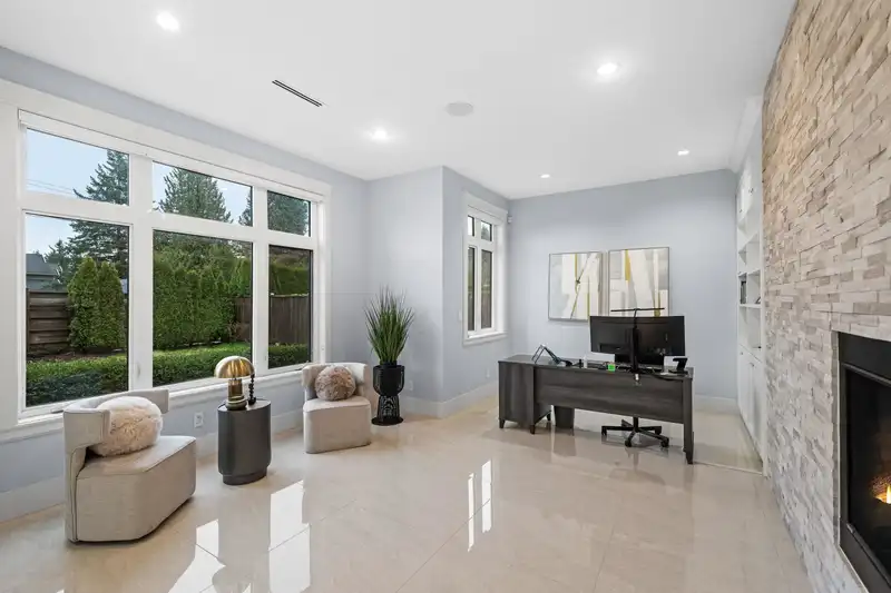 656 BLUE MOUNTAIN STREET - photo 4 of 38