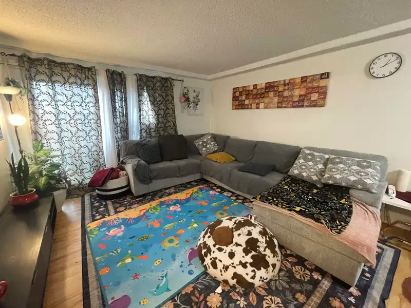 110 7180 LINDSAY ROAD - photo 4 of 12