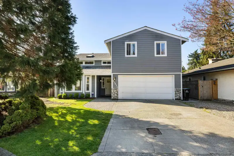 20430 50 AVENUE - photo 2 of 35