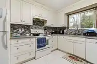 3273 CHEAM DRIVE - thumbnail 11