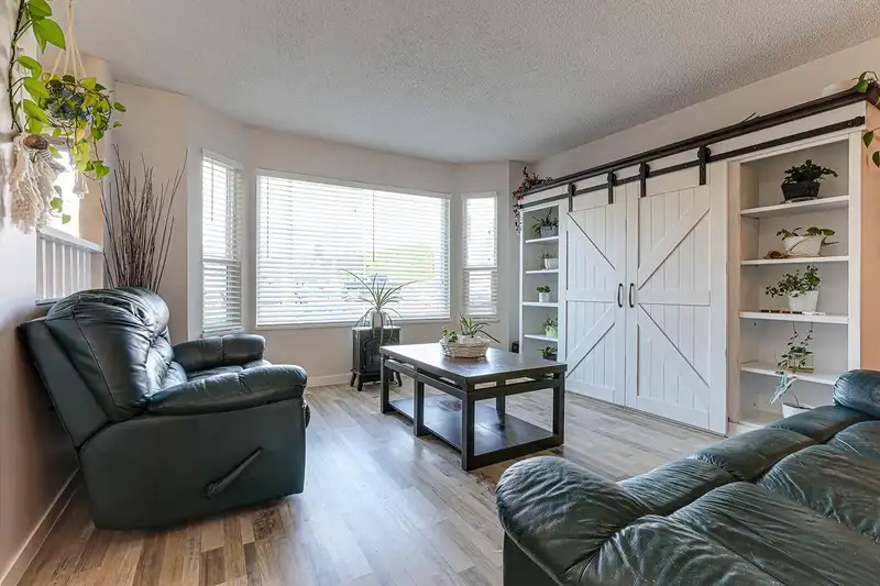 9438 213 STREET - photo 4 of 39