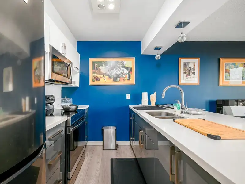 1501 4353 HALIFAX STREET - photo 3 of 21