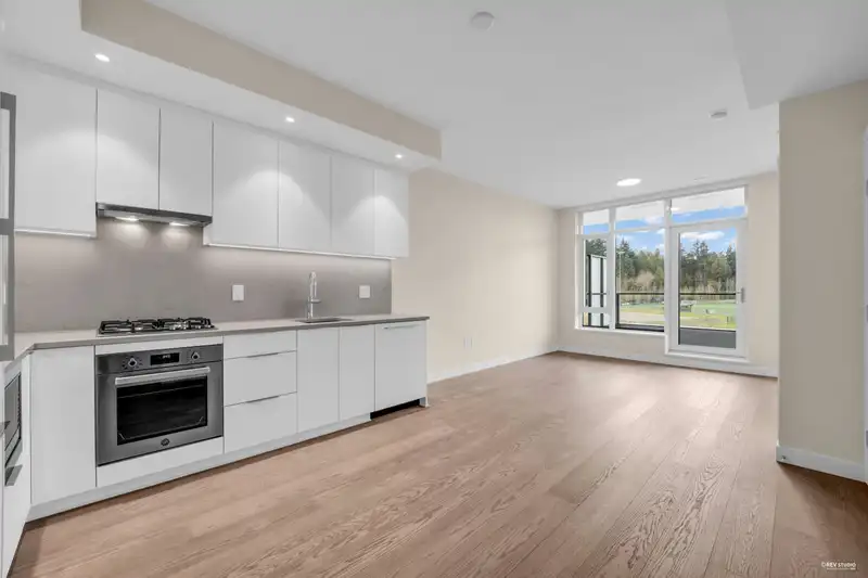 607 6138 BIRNEY AVENUE - photo 3 of 17