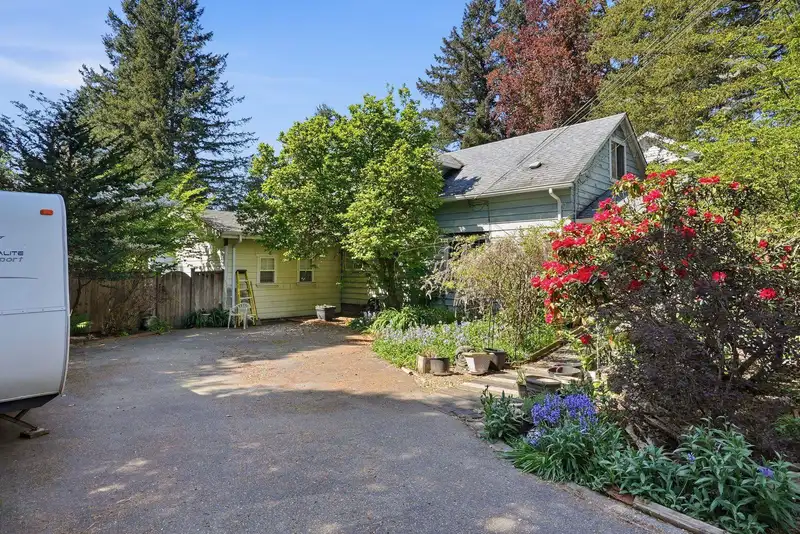 8983 TRATTLE STREET - photo 1 of 27
