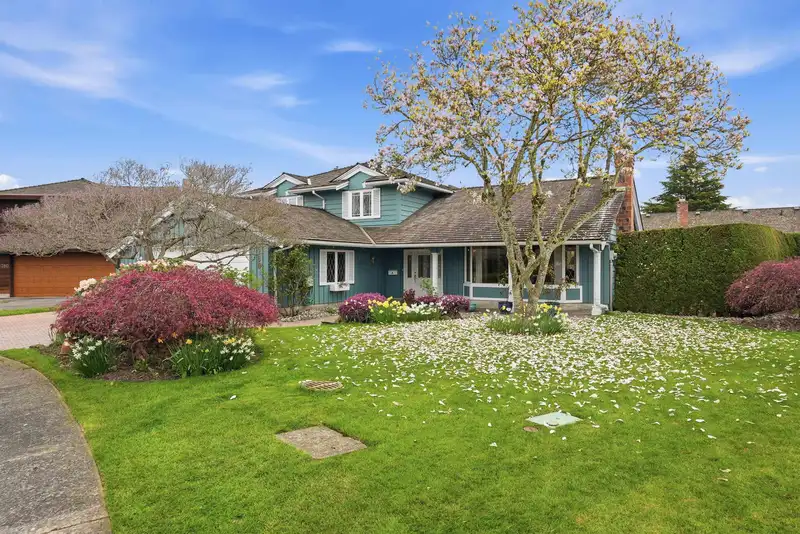 5760 WAGTAIL AVENUE - photo 1 of 40