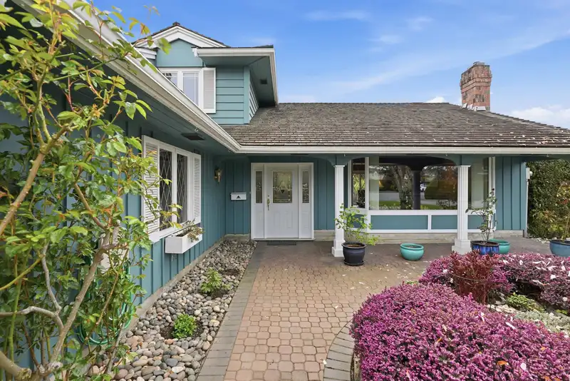 5760 WAGTAIL AVENUE - photo 4 of 40