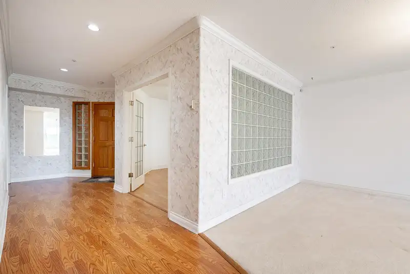 102 1725 128 STREET - photo 4 of 39