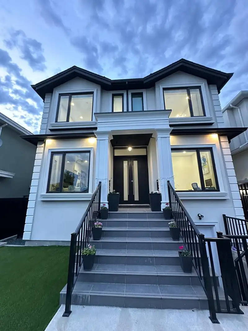 759 E 57TH AVENUE - photo 4 of 37