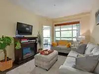 412 8558 202B STREET - thumbnail 2