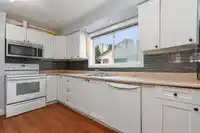 8825 EDWARD STREET - thumbnail 9