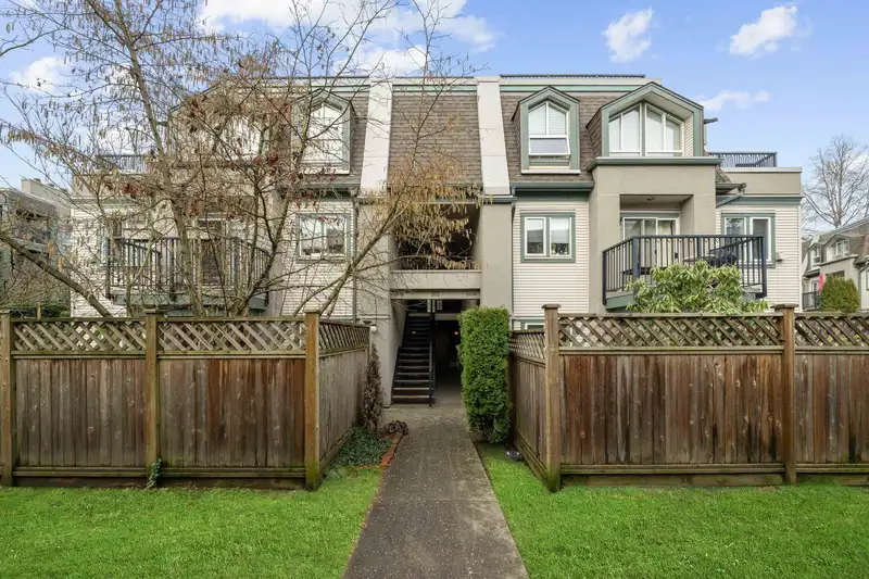 74 202 LAVAL STREET - photo 1 of 21