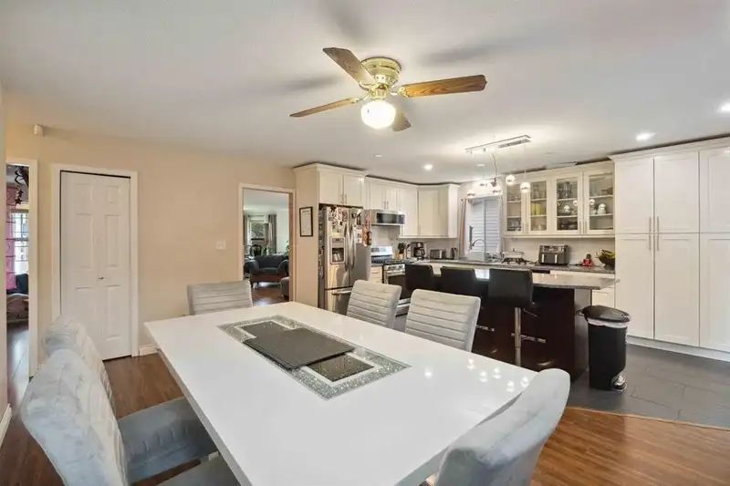 2717 DEHAVILLAND COURT - photo 4 of 15