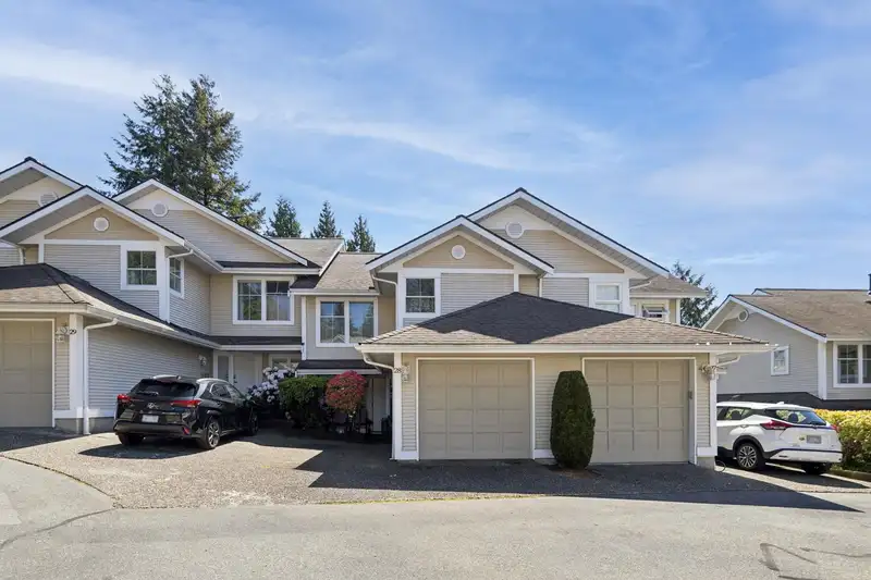 TH28 2590 PANORAMA DRIVE - photo 1 of 37