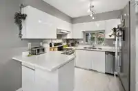 TH28 2590 PANORAMA DRIVE - thumbnail 12