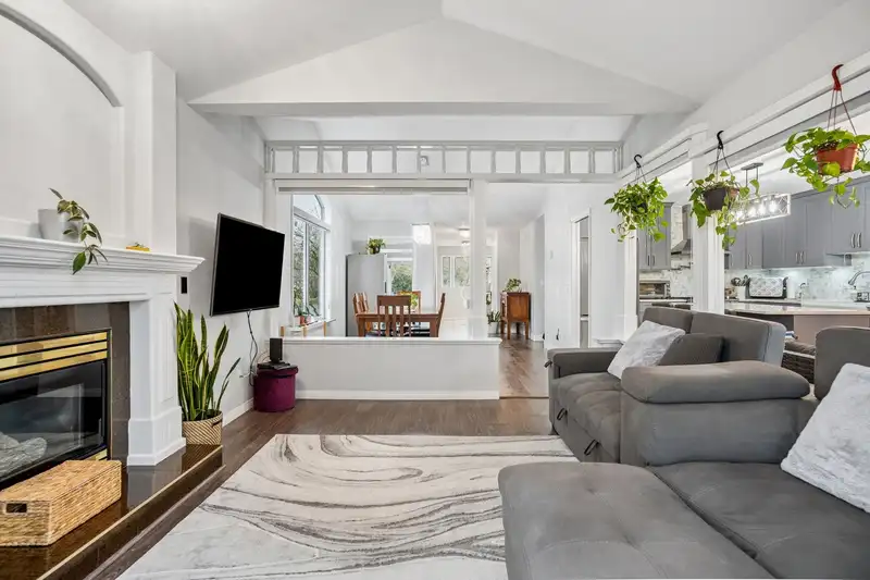 2 4740 221 STREET - photo 2 of 30