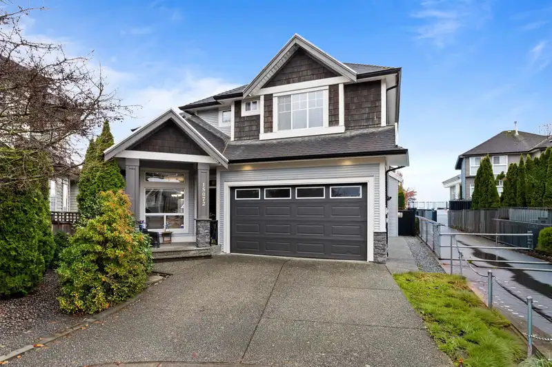 15072 61B AVENUE - photo 1 of 40