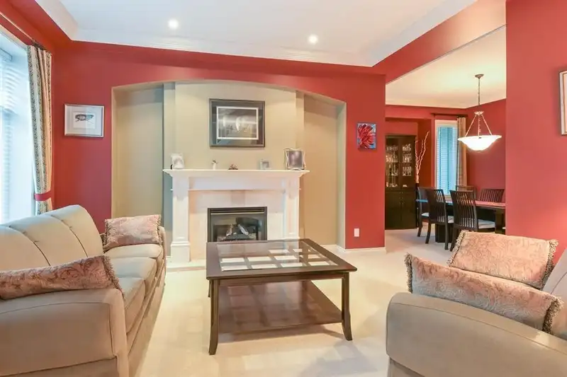 15560 36B AVENUE - photo 3 of 32