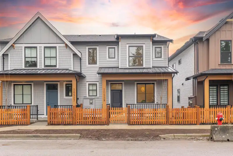 20529 74B AVE AVENUE - photo 1 of 34