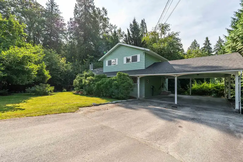 23140 136 AVENUE - photo 1 of 40