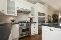 526 2580 LANGDON STREET - thumbnail 10