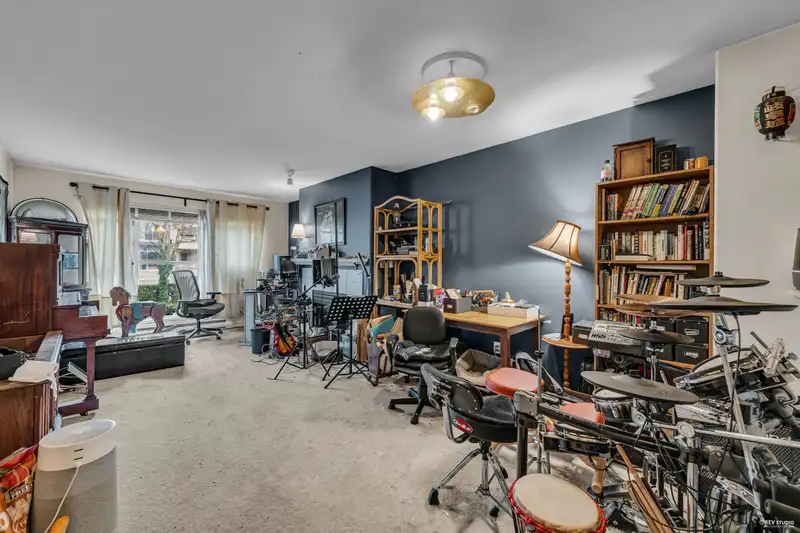 215 8880 JONES ROAD - photo 4 of 9