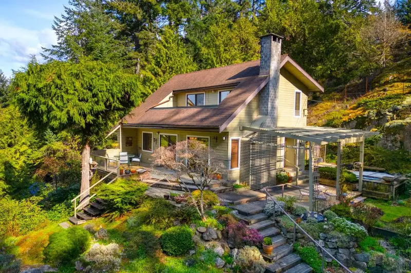 839 CAPTAIN'S WAY - photo 1 of 28