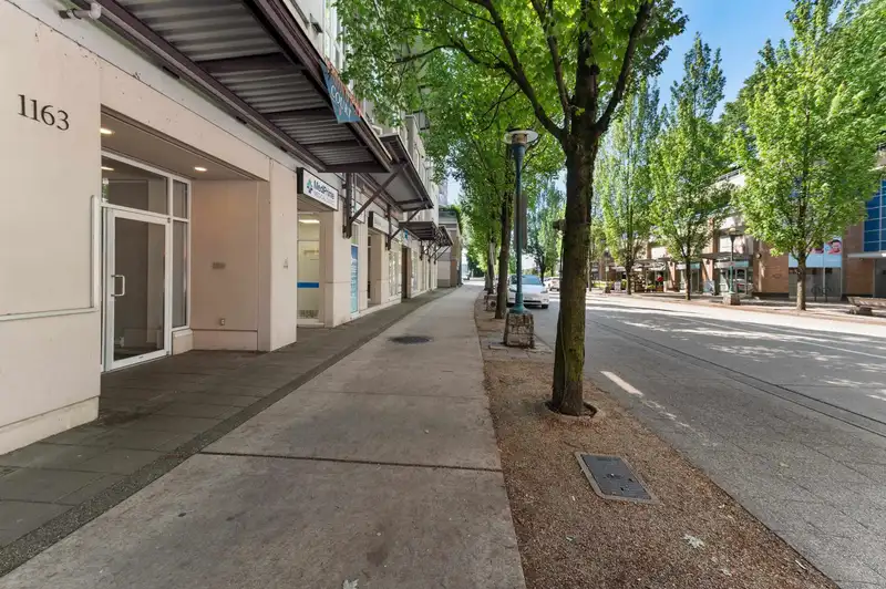 313 1163 THE HIGH STREET - photo 4 of 33