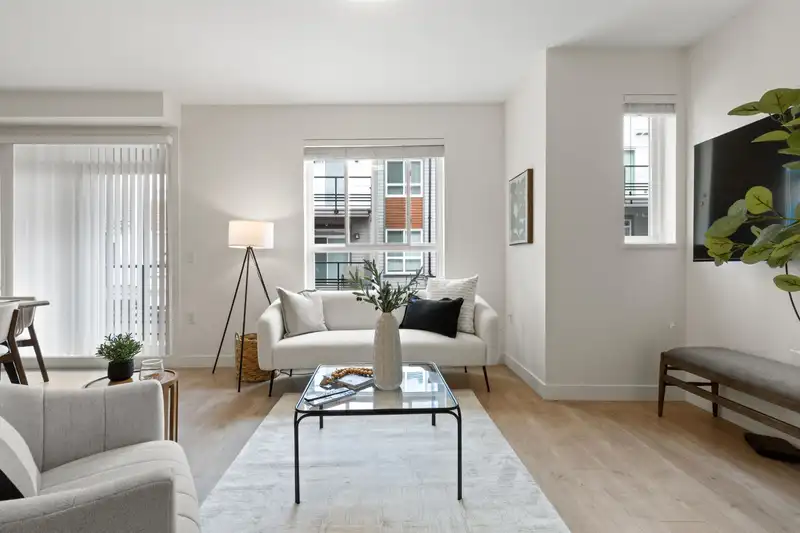 81 7947 209 STREET - photo 2 of 39