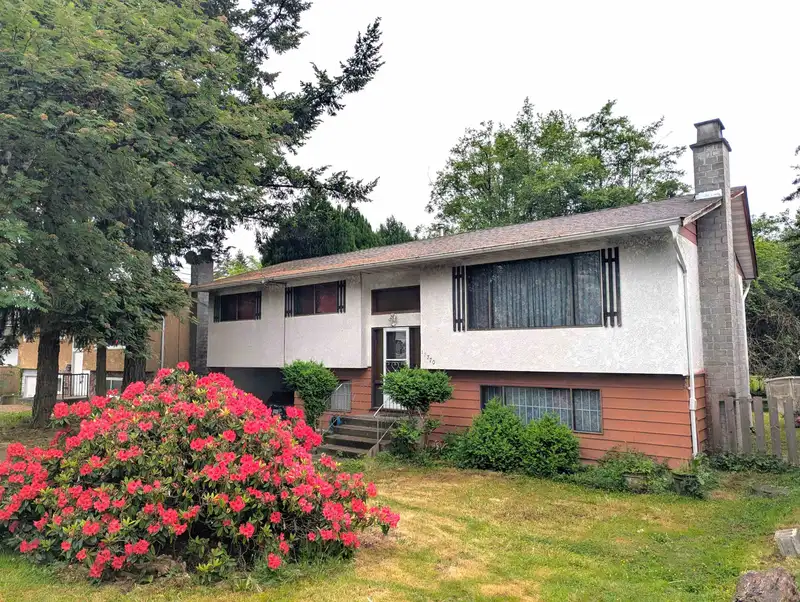 12770 102 AVENUE - photo 1 of 2