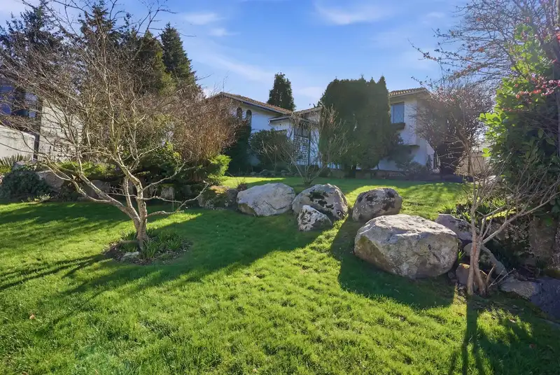 8841 DELMONTE CRESCENT - photo 2 of 38