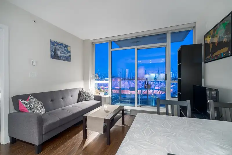 1905 821 CAMBIE STREET - photo 3 of 20