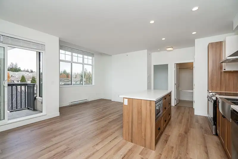 A509 20487 65 AVENUE - photo 1 of 37