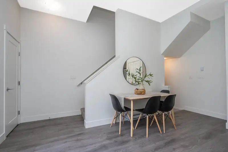 32 20849 78B AVENUE - photo 4 of 38