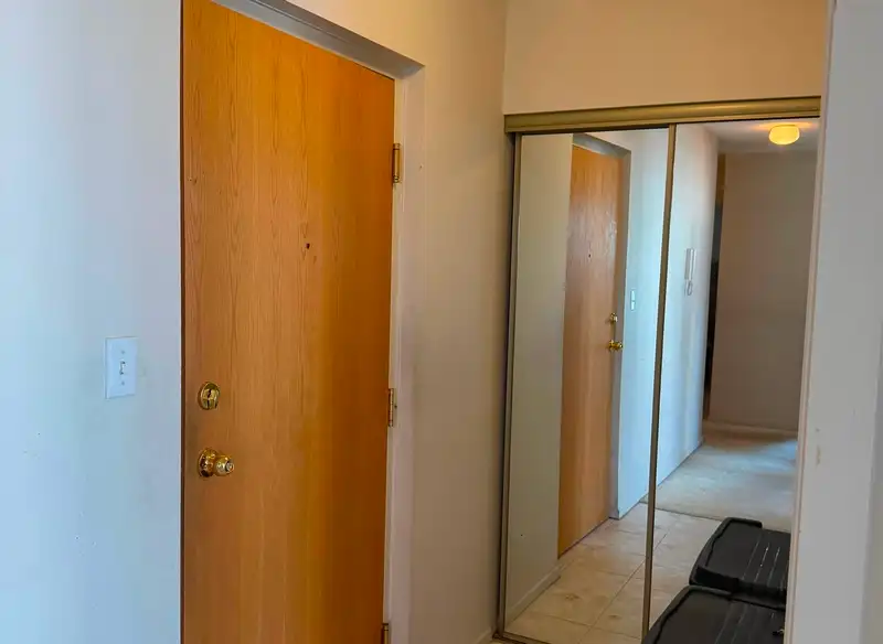 903 8280 WESTMINSTER HIGHWAY - photo 2 of 33