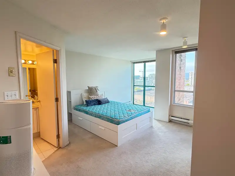 903 8280 WESTMINSTER HIGHWAY - photo 3 of 33