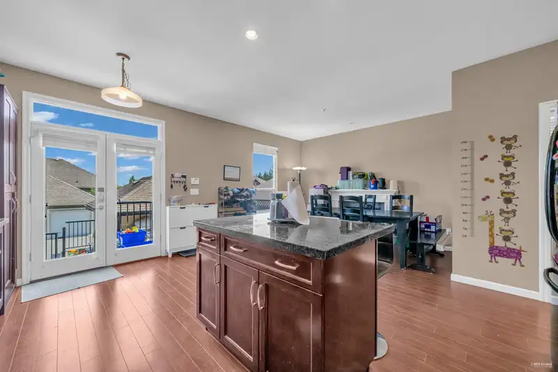 6942 208 STREET - photo 4 of 33