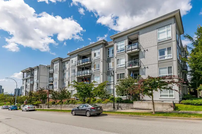 201 13733 107A AVENUE - photo 1 of 31