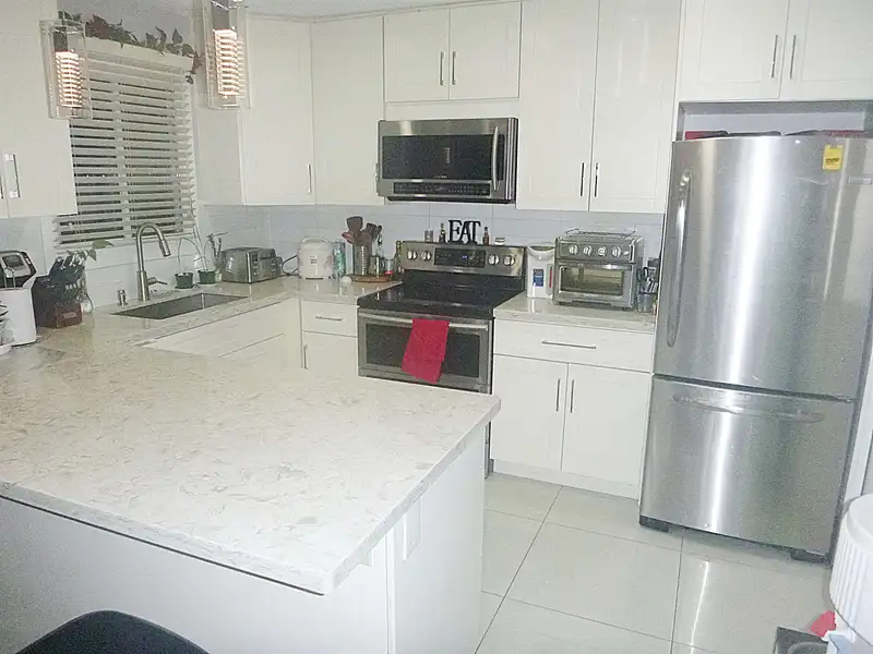 11171 STEVESTON HIGHWAY - photo 3 of 17
