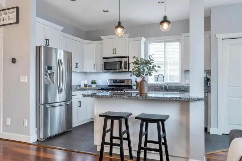 21169 79A AVENUE - photo 4 of 37