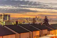 223 650 E 2ND STREET - thumbnail 2