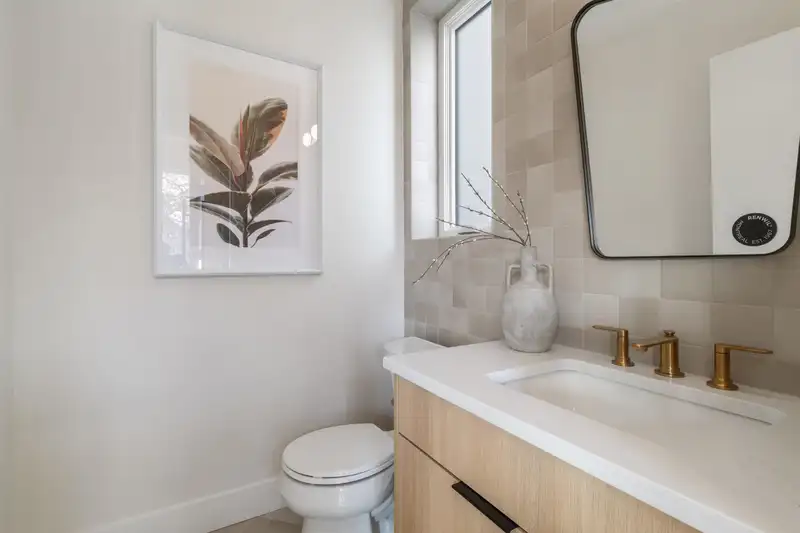 2 1937 TEMPLETON DRIVE - photo 4 of 35