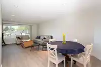 138 1140 CASTLE CRESCENT - thumbnail 7