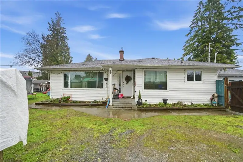 12357 189A STREET - photo 2 of 33