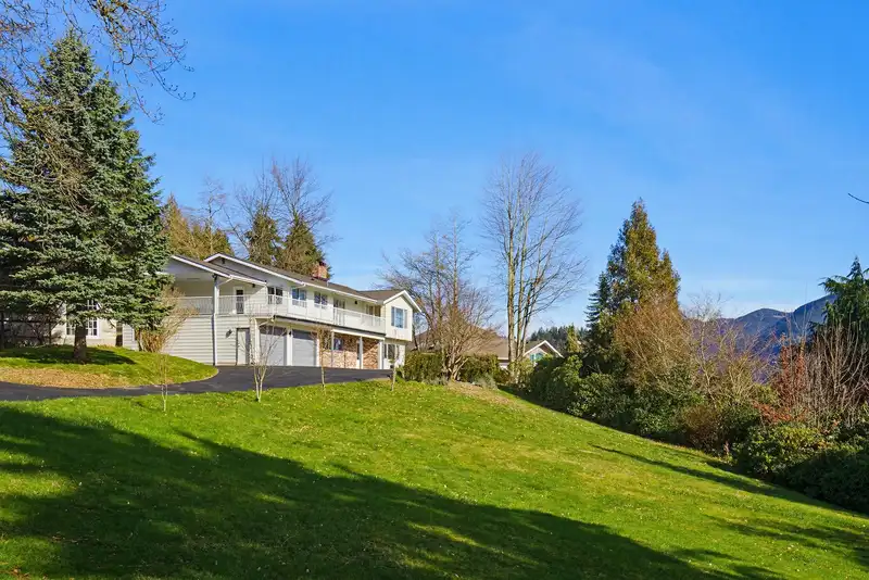 34639 DUNN STREET - photo 2 of 40