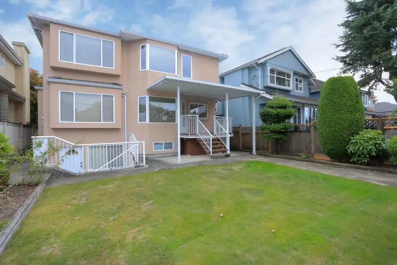 6333 BUTLER STREET - photo 4 of 21