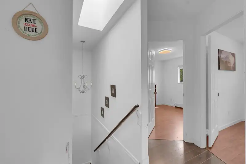 14812 87A AVENUE - photo 4 of 29