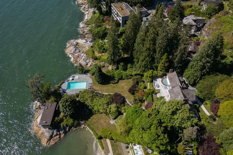 5240 MARINE DRIVE - photo 4 of 37