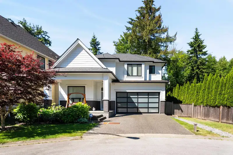 3323 147 STREET - photo 1 of 33